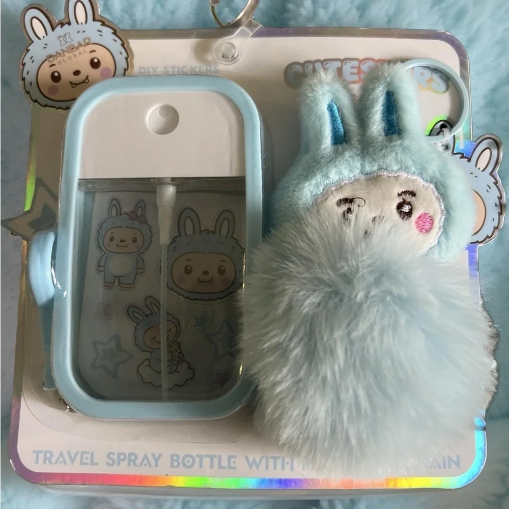 Cute refillable travel spray bottle set with plush bunny keychain  💙